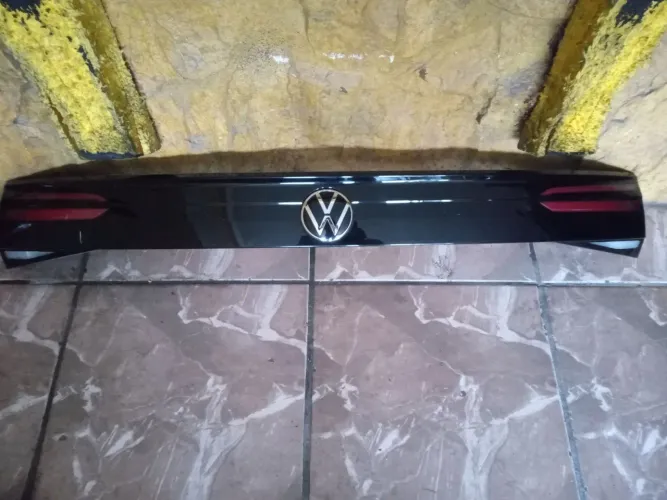 Lanterna Tampa Traseira Central Volkswagen Nivus 