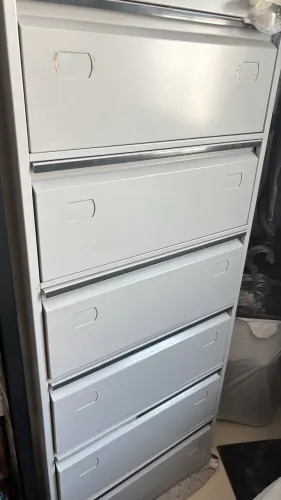 Vendo armários aço semi novos