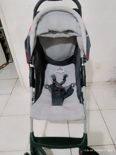 Carrinho de bebê menino 