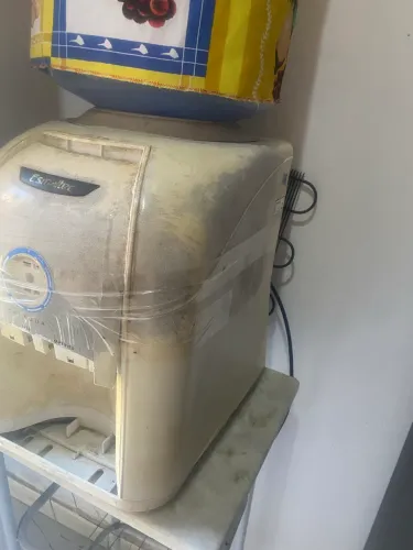 Gelagua gela bastante precisa trocar a carcaça 