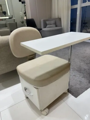 Cadeira de manicure (cirandinha)