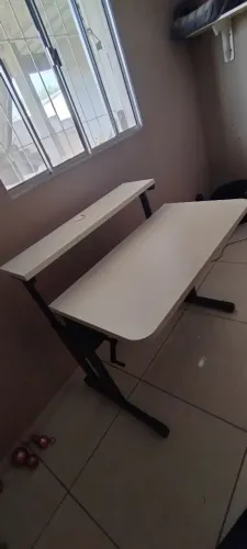 Mesa Ergonômica com dupla regulagem de altura 