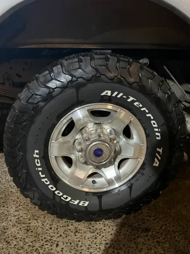 4 PNEUS BF GOODRICH all terrain t/a 285/75r16