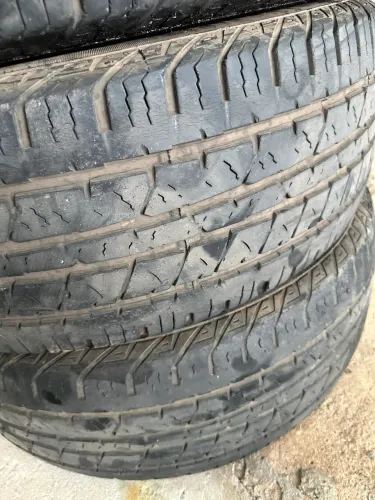 Pneus 255/60 R18