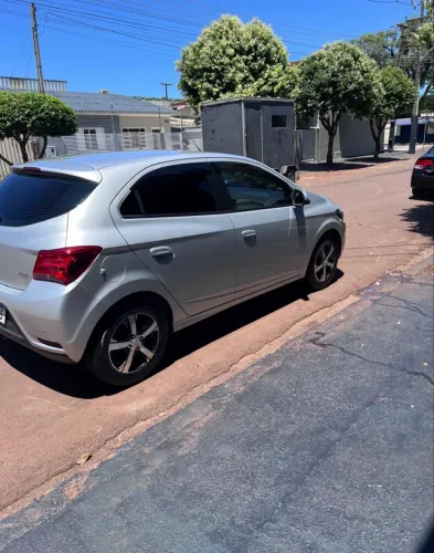 Chevrolet Onix Hatch LTZ 1.4 8V Flex Mec. 4P 2018