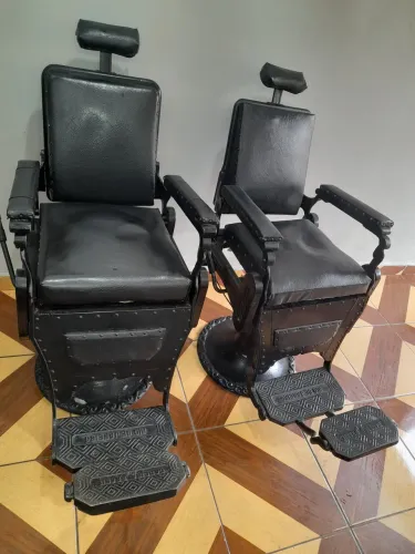 Cadeira de barbeiro antiga Marca Brasil
