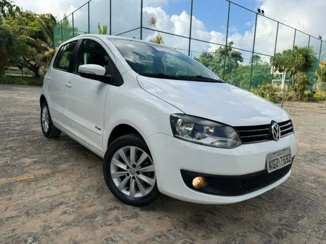 Volkswagen Fox 1.6 MI Total Flex 8V 5P 2014