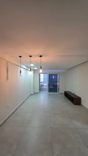 alugo belíssimo apartamento vista mar excelente localização alto padrão