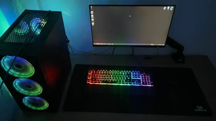 Computador gamer com SSD 1TB, 16GB RAM, AMD Radeon RX 6750 XT, Ryzen 5 5600