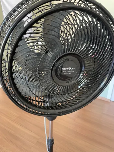 Ventilador de coluna Britânia 