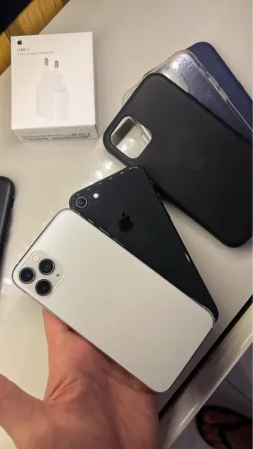 iphone 11 pro + iphone 8
