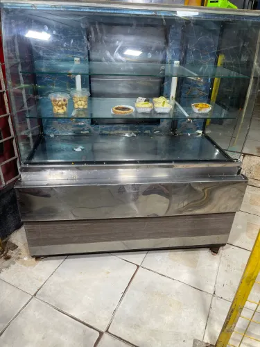 Vitrine e estufa