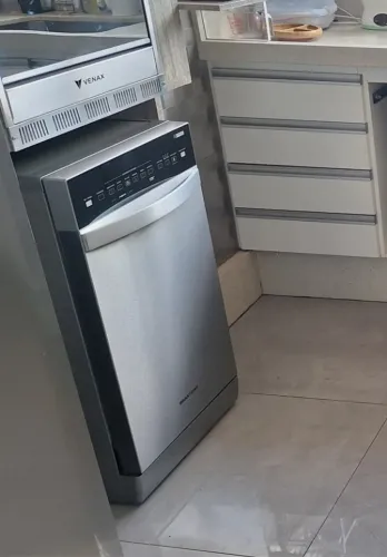 Lava-Louças Brastemp 10 Serviços Inox - Semi-nova e Impecável! - V127