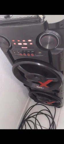 Vendo essa caixa de som muito boa