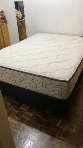 Cama de casal, valor negociável