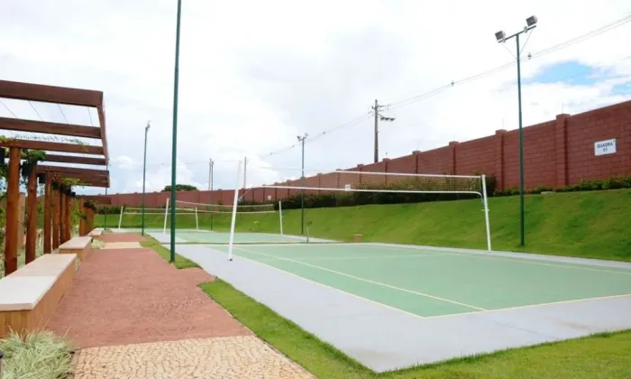 Terreno à venda no Condomínio Jardins Gênova em Uberlândia/MG