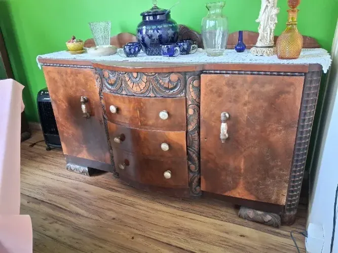 Balcão antigo entalhado em madeira maciça - peça vintage decorativa