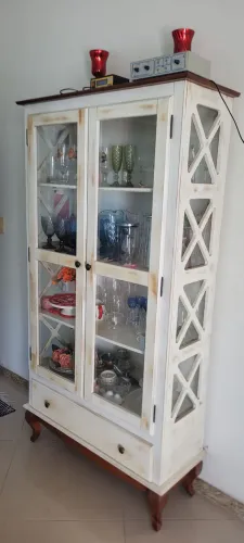 VENDO CRISTALEIRA