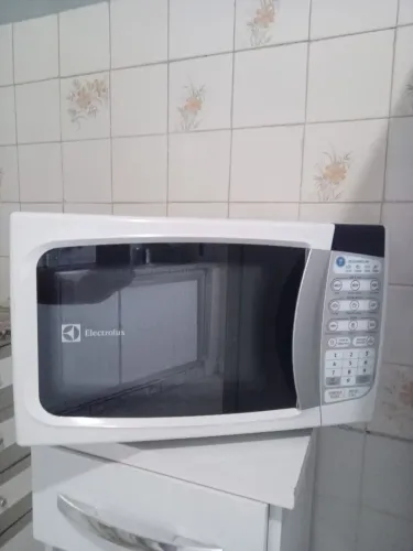 Microondas Eletrolux 20l