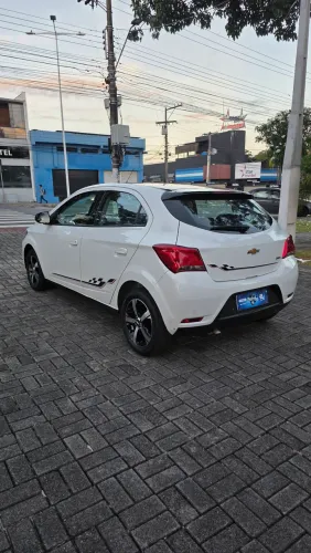 Chevrolet Onix Hatch Effect 1.4 8V Flex Mec. 4P 2019
