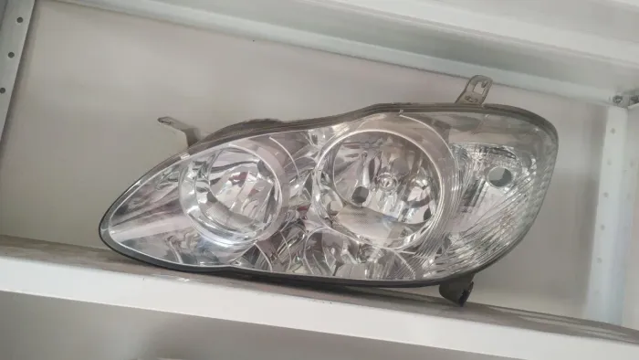 Farol Corolla 2005