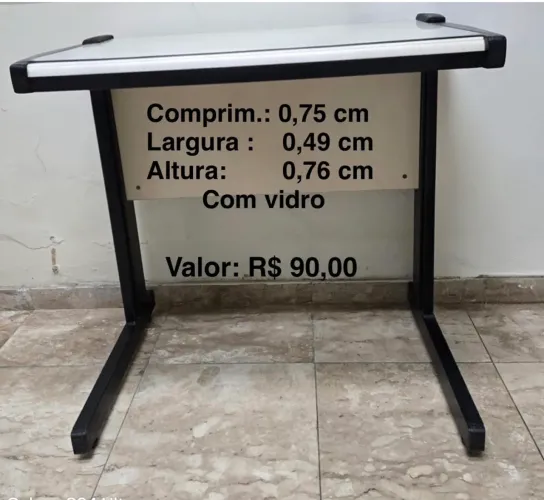 Mesinha bege
