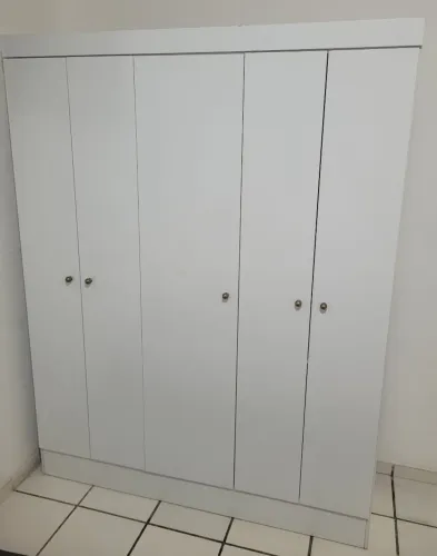 Guarda Roupas Solteiro 5 Portas Branco Pequeno Seminovo......