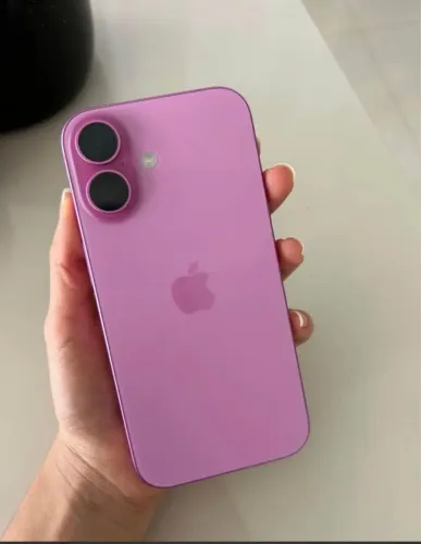 iPhone 16 