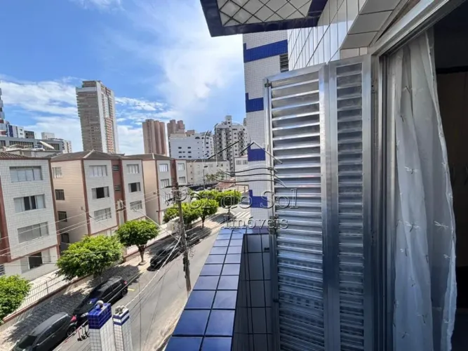 APARTAMENTO NO BOQUEIRÃO 150M DA PRAIA