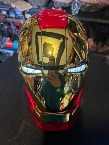 Capacete Iron Man tamanho real 1:1 com comando de voz (Jarvis) eletrônico