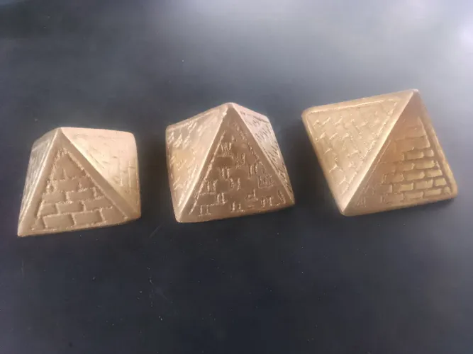 Conjunto de pirâmides 