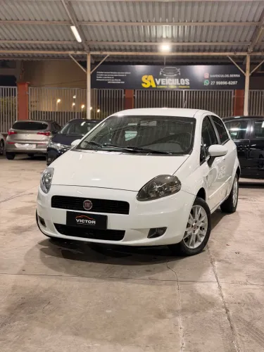 Fiat Punto Attractive 1.4 Fire Flex 8V 5P 2012