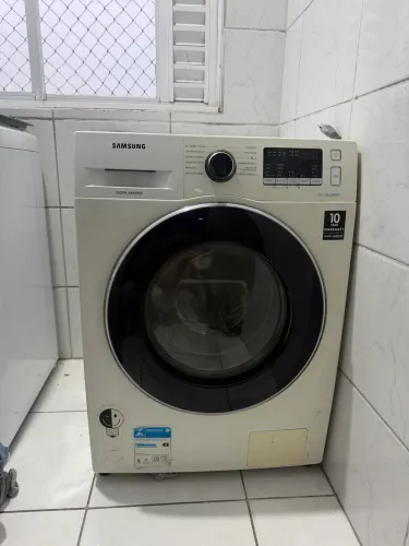 Máquina lava e seca