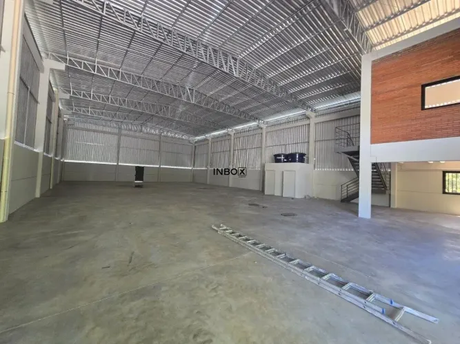INBOX CIA IMOBILIÁRIA ALUGA PAVILHÃO COM 640M² LOCALIZADO NA GARIBALDINA NA CIDADE DE GARI