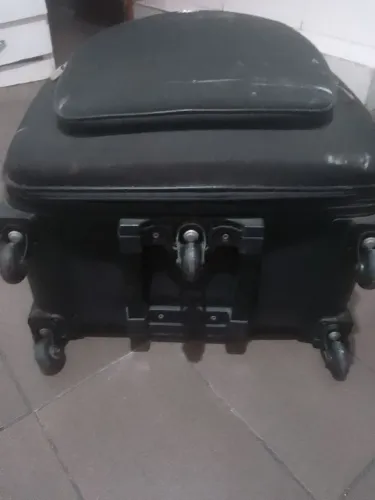 Vendo mala de viagem grande sem nova