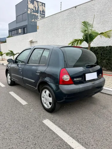 Renault Clio RT/ Privilège 1.6 16V 5P 2003