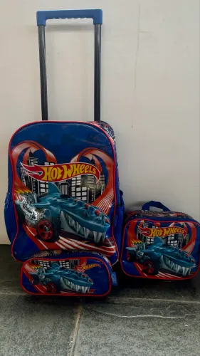 KIT MOCHILA HOT WHEELS