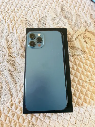 Celular IPhone 12 Pro Max 512 gb nunca aberto sem defeito