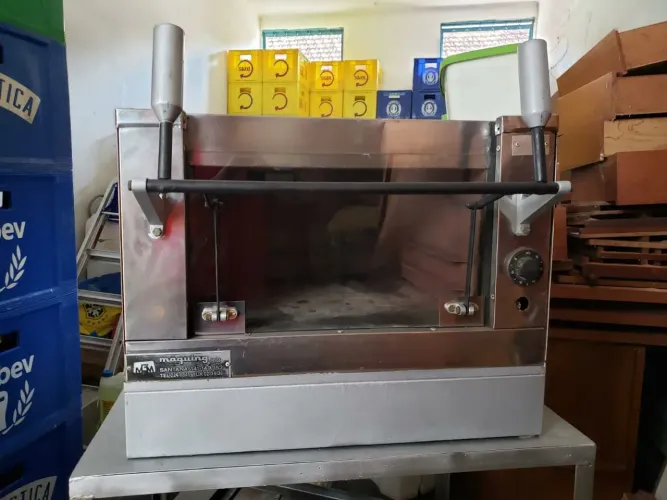 Forno elétrico semi novo