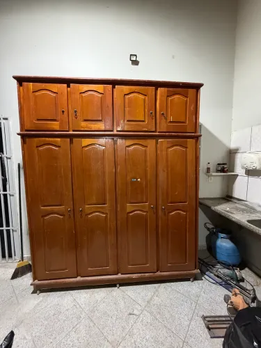 Guarda roupa casal de madeira