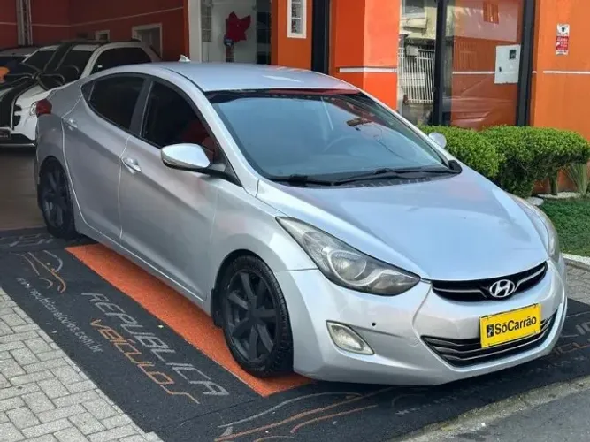 Hyundai Elantra GLS 1.8 16V Aut. 2012