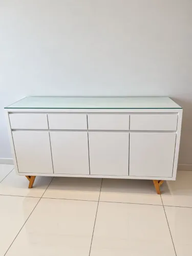 Aparador em MDF Laca