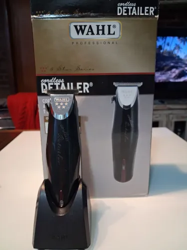 Máquina de Acabamento Wahl Cordless Detailer - Profissional