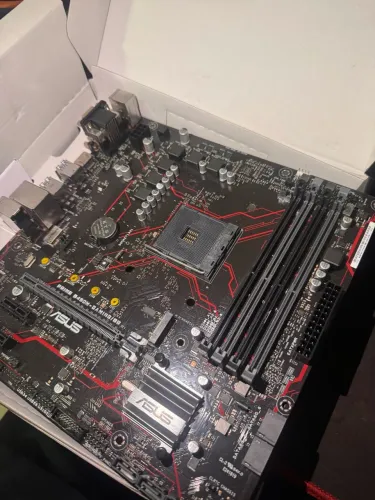 Placa-mãe Asus B450m Gaming c/defeito