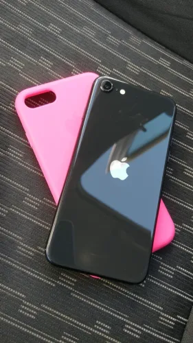 iPhone SE 128gb segunda geração