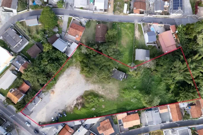 Terreno a venda, exclusivo, frente avenida, vista mar, 250m da praia em Porto Belo - SC