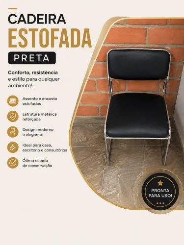 Cadeira estofada preta