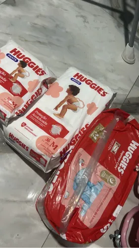 Fraldas fechadas 
