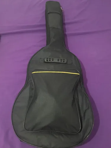 Vendo Violão elétrico Novo nunca usado com afinador e equalizador integrados.