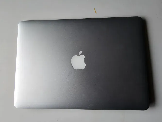 Macbook Air Apple